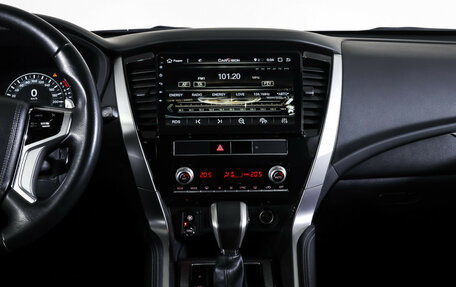 Mitsubishi Pajero Sport III рестайлинг, 2020 год, 3 990 000 рублей, 18 фотография