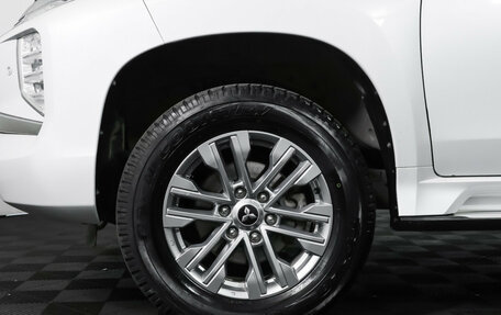 Mitsubishi Pajero Sport III рестайлинг, 2020 год, 3 990 000 рублей, 28 фотография