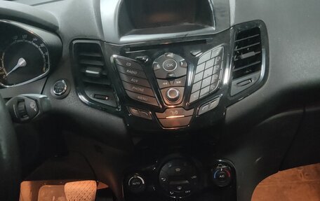 Ford Fiesta, 2016 год, 500 000 рублей, 8 фотография