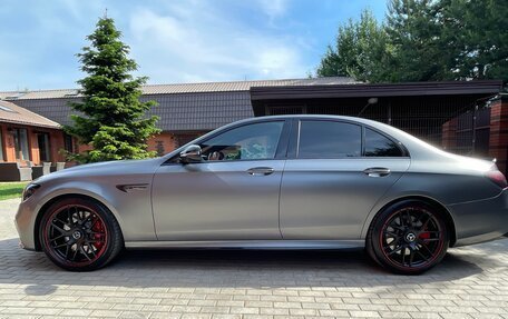Mercedes-Benz E-Класс AMG, 2017 год, 5 800 000 рублей, 4 фотография