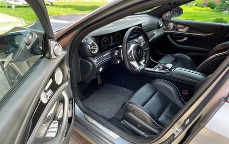Mercedes-Benz E-Класс AMG, 2017 год, 5 800 000 рублей, 15 фотография