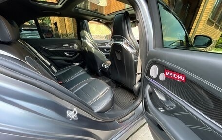 Mercedes-Benz E-Класс AMG, 2017 год, 5 800 000 рублей, 26 фотография