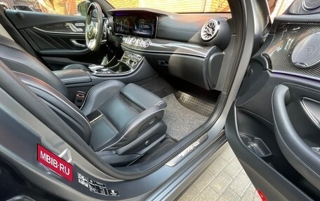 Mercedes-Benz E-Класс AMG, 2017 год, 5 800 000 рублей, 25 фотография