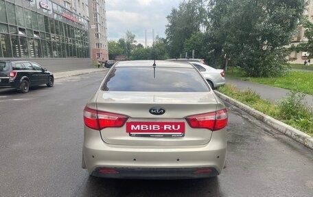KIA Rio III рестайлинг, 2013 год, 750 000 рублей, 3 фотография
