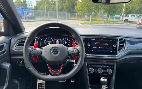 Volkswagen T-Roc I, 2019 год, 2 290 000 рублей, 16 фотография