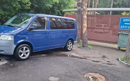Volkswagen Transporter T5 рестайлинг, 2005 год, 950 000 рублей, 34 фотография