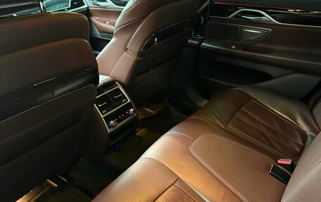 BMW 7 серия, 2018 год, 3 500 000 рублей, 8 фотография