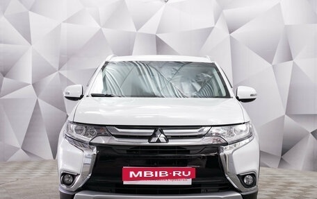 Mitsubishi Outlander III рестайлинг 3, 2018 год, 2 270 000 рублей, 3 фотография