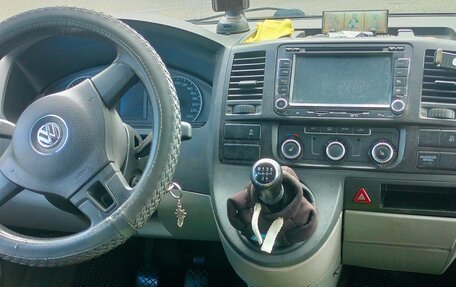 Volkswagen Caravelle T5, 2012 год, 1 600 000 рублей, 3 фотография