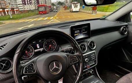 Mercedes-Benz GLA, 2018 год, 2 500 000 рублей, 13 фотография