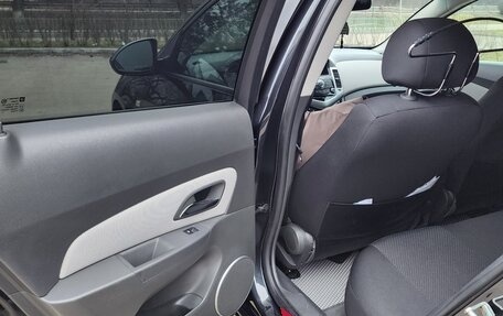Chevrolet Cruze II, 2009 год, 585 000 рублей, 9 фотография