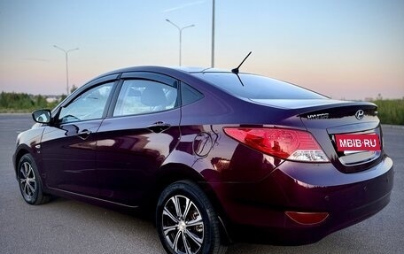 Hyundai Solaris II рестайлинг, 2013 год, 850 000 рублей, 5 фотография