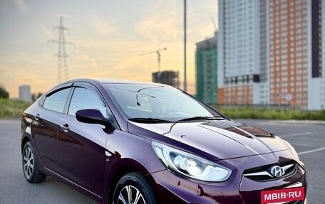 Hyundai Solaris II рестайлинг, 2013 год, 850 000 рублей, 3 фотография