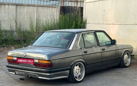 BMW 5 серия, 1987 год, 239 999 рублей, 5 фотография