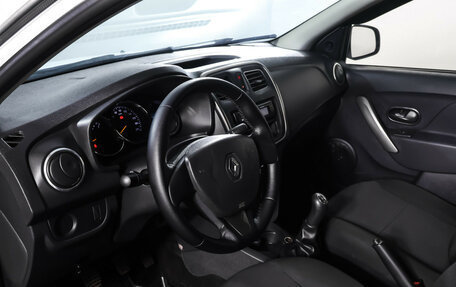 Renault Logan II, 2018 год, 800 000 рублей, 15 фотография
