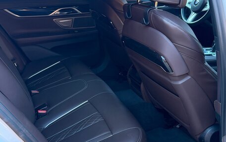 BMW 7 серия, 2019 год, 8 000 000 рублей, 10 фотография