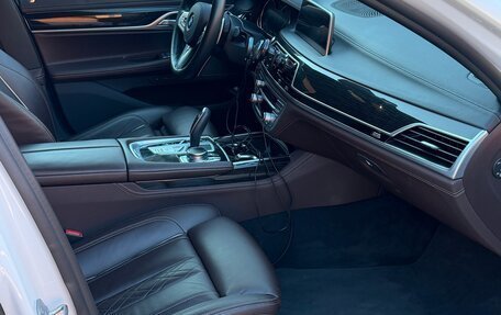 BMW 7 серия, 2019 год, 8 000 000 рублей, 9 фотография
