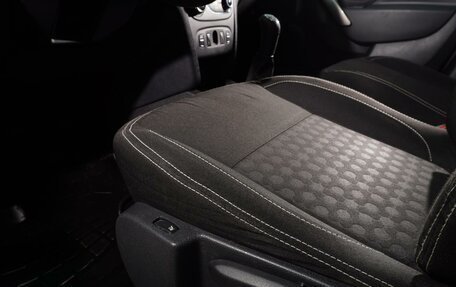 Renault Sandero II рестайлинг, 2015 год, 799 000 рублей, 19 фотография