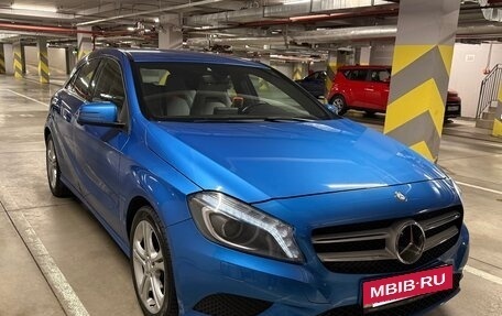Mercedes-Benz A-Класс, 2015 год, 1 690 000 рублей, 2 фотография