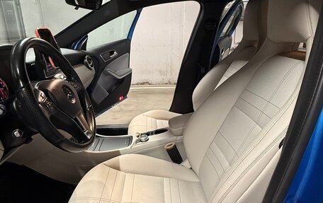 Mercedes-Benz A-Класс, 2015 год, 1 690 000 рублей, 10 фотография
