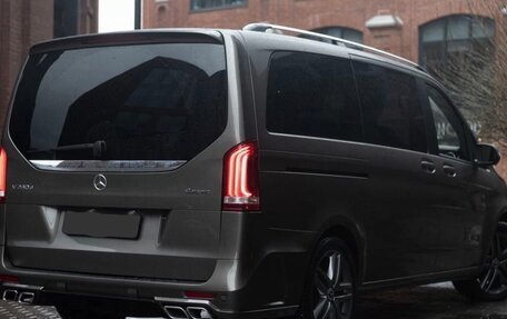 Mercedes-Benz V-Класс, 2018 год, 5 200 000 рублей, 4 фотография