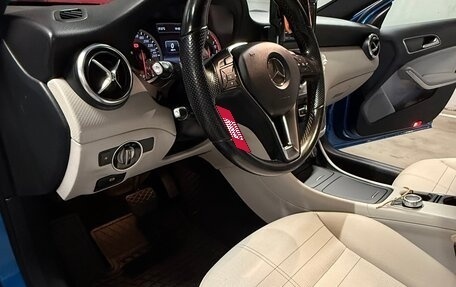 Mercedes-Benz A-Класс, 2015 год, 1 690 000 рублей, 11 фотография