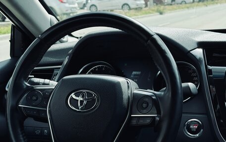 Toyota Camry, 2021 год, 3 250 000 рублей, 5 фотография