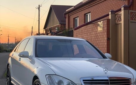 Mercedes-Benz S-Класс, 2006 год, 1 250 000 рублей, 3 фотография