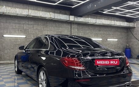 Mercedes-Benz E-Класс, 2016 год, 2 900 000 рублей, 5 фотография