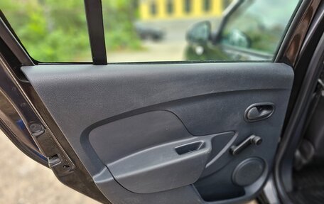 Renault Logan II, 2018 год, 670 000 рублей, 12 фотография