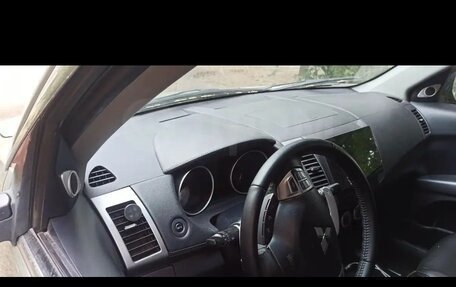 Mitsubishi Outlander III рестайлинг 3, 2008 год, 1 050 000 рублей, 2 фотография