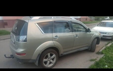 Mitsubishi Outlander III рестайлинг 3, 2008 год, 1 050 000 рублей, 10 фотография
