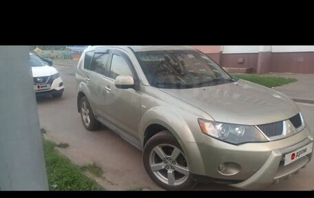 Mitsubishi Outlander III рестайлинг 3, 2008 год, 1 050 000 рублей, 9 фотография