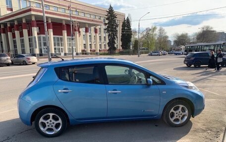 Nissan Leaf I, 2011 год, 700 000 рублей, 2 фотография