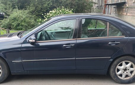 Mercedes-Benz C-Класс, 2002 год, 240 000 рублей, 2 фотография