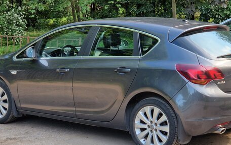 Opel Astra J, 2011 год, 650 000 рублей, 4 фотография