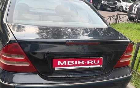 Mercedes-Benz C-Класс, 2002 год, 240 000 рублей, 3 фотография