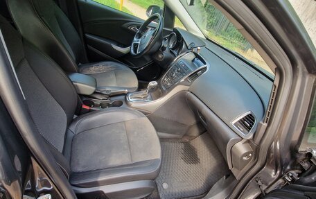 Opel Astra J, 2011 год, 650 000 рублей, 13 фотография