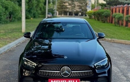 Mercedes-Benz E-Класс, 2020 год, 3 950 000 рублей, 2 фотография