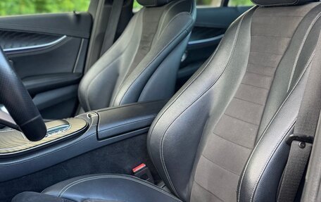 Mercedes-Benz E-Класс, 2020 год, 3 950 000 рублей, 26 фотография