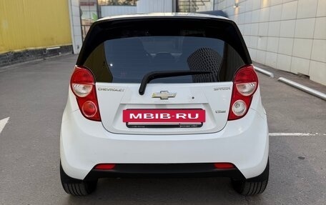 Chevrolet Spark III, 2011 год, 550 000 рублей, 6 фотография