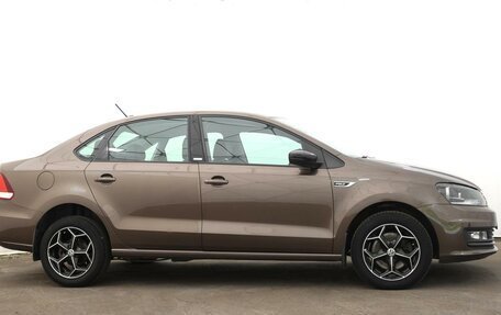 Volkswagen Polo VI (EU Market), 2017 год, 1 375 000 рублей, 3 фотография