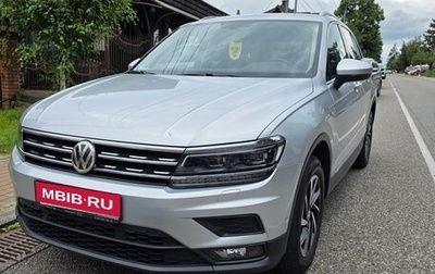 Volkswagen Tiguan II, 2018 год, 2 600 000 рублей, 1 фотография