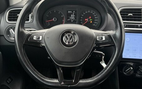 Volkswagen Polo VI (EU Market), 2017 год, 1 375 000 рублей, 15 фотография