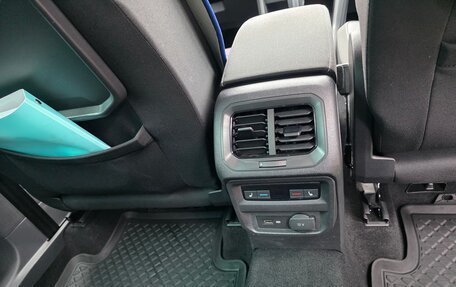 Volkswagen Tiguan II, 2018 год, 2 600 000 рублей, 13 фотография