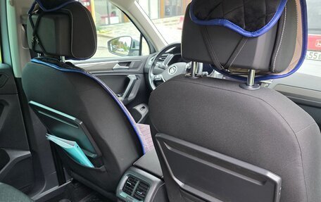 Volkswagen Tiguan II, 2018 год, 2 600 000 рублей, 12 фотография
