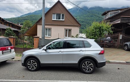 Volkswagen Tiguan II, 2018 год, 2 600 000 рублей, 9 фотография