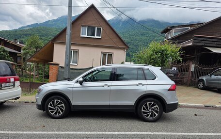 Volkswagen Tiguan II, 2018 год, 2 600 000 рублей, 11 фотография