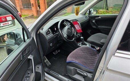 Volkswagen Tiguan II, 2018 год, 2 600 000 рублей, 10 фотография