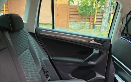 Volkswagen Tiguan II, 2018 год, 2 600 000 рублей, 14 фотография